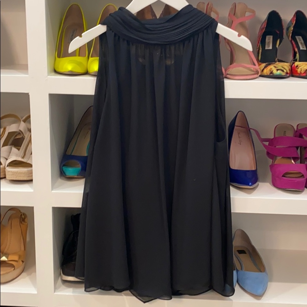 Vince Camuto flowy sleeveless dress top